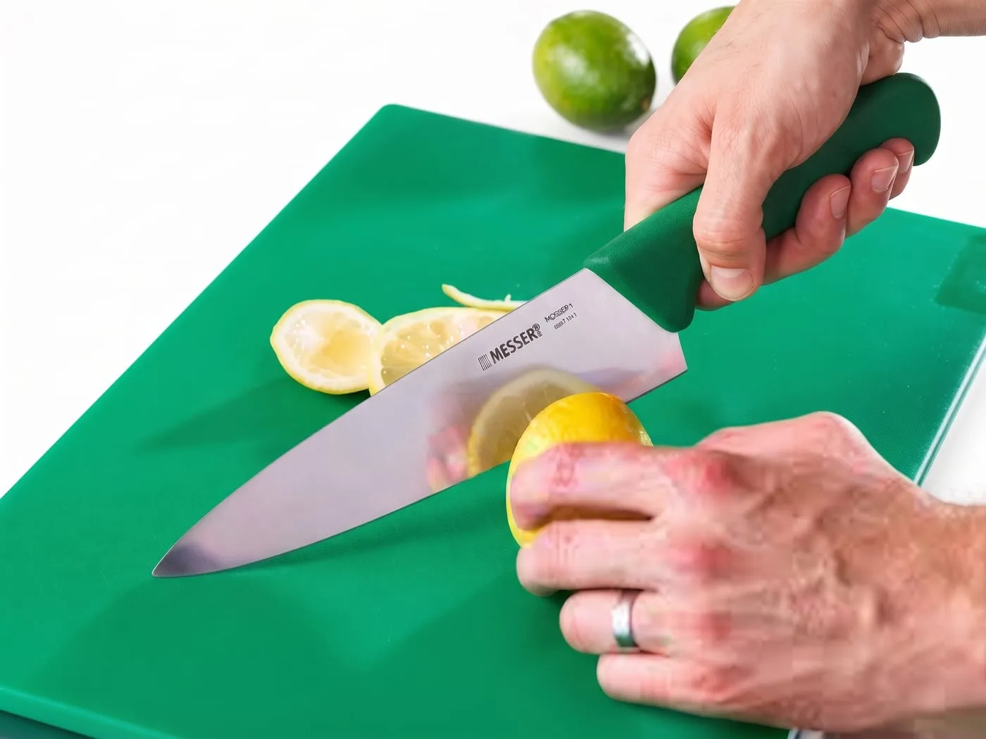 Green board for fruit and vegetables in use